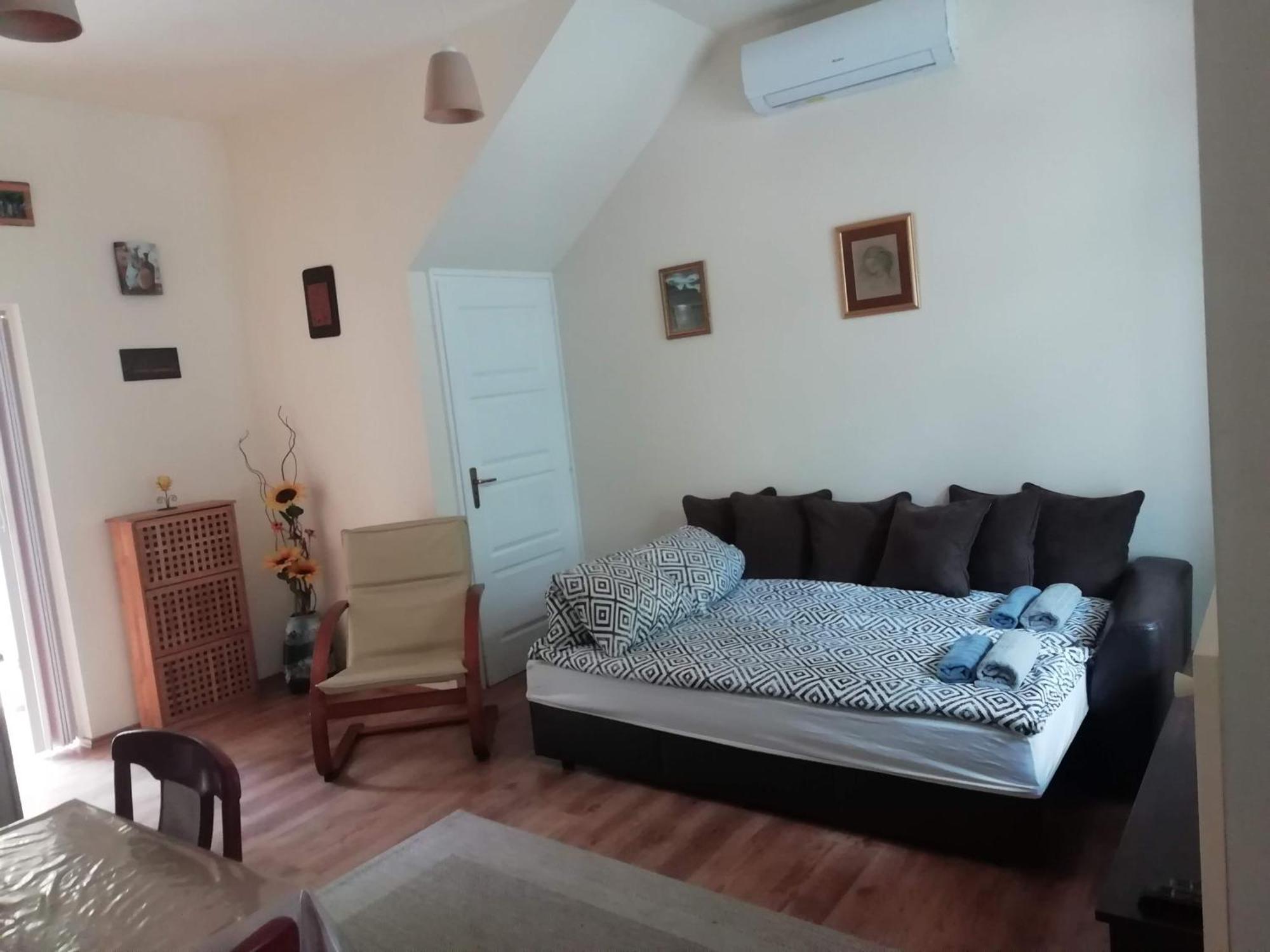 אגר Cehmesterek Apartman מראה חיצוני תמונה