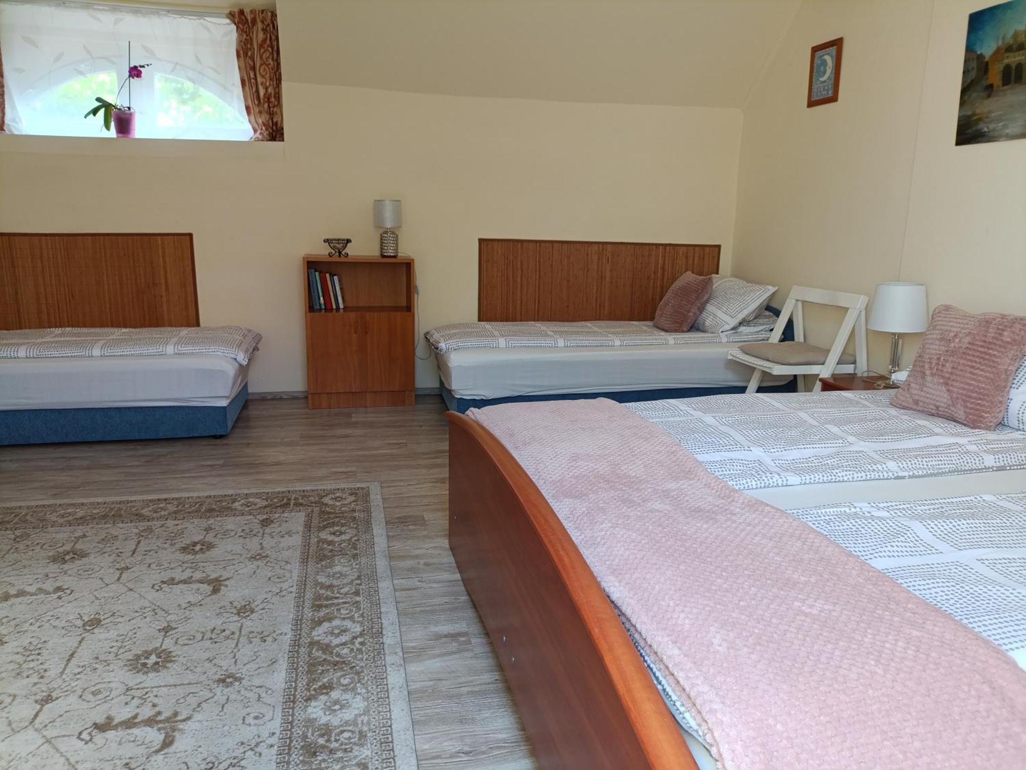 אגר Cehmesterek Apartman מראה חיצוני תמונה